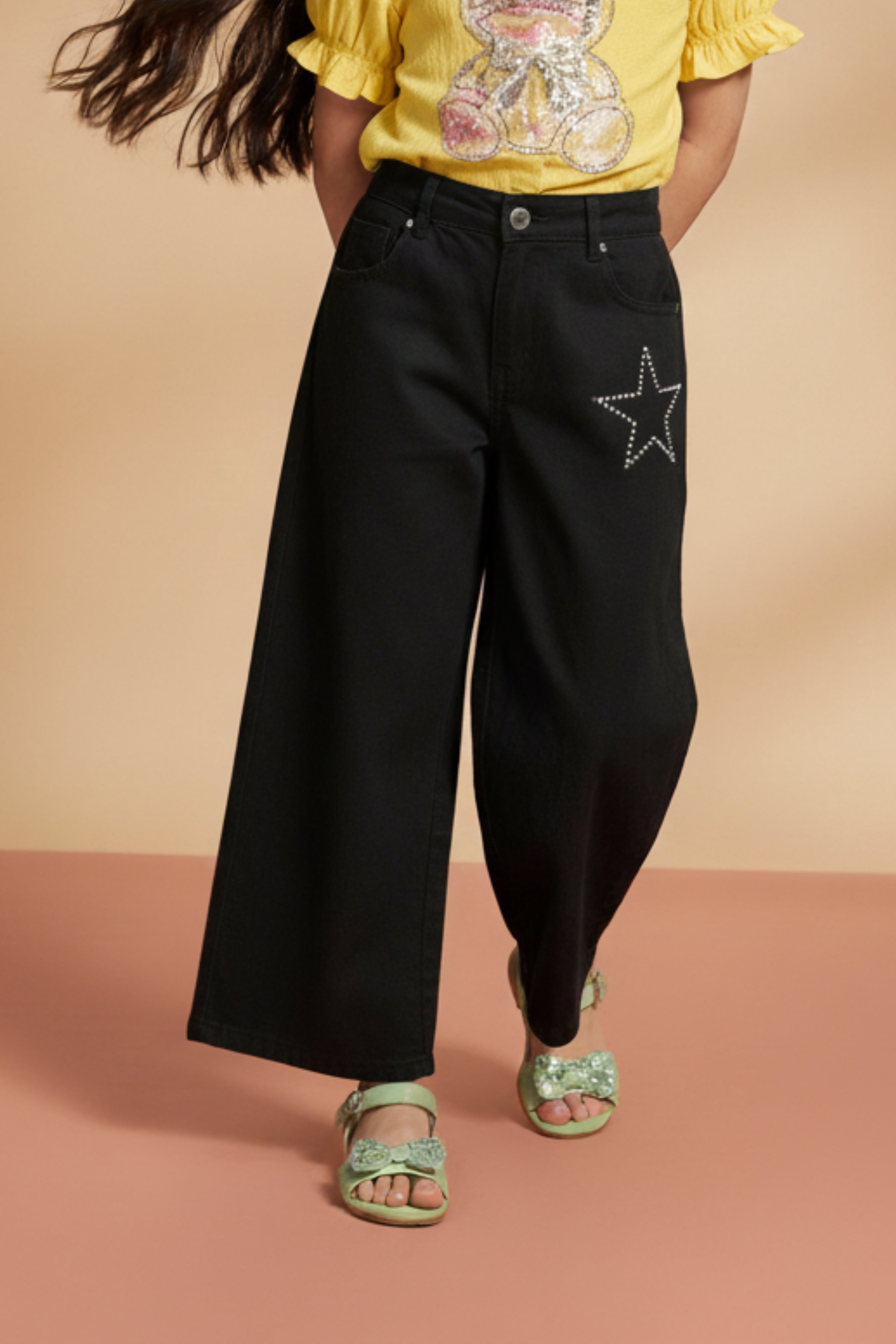 Stylish Black Wide-Leg Denim Pants P1706