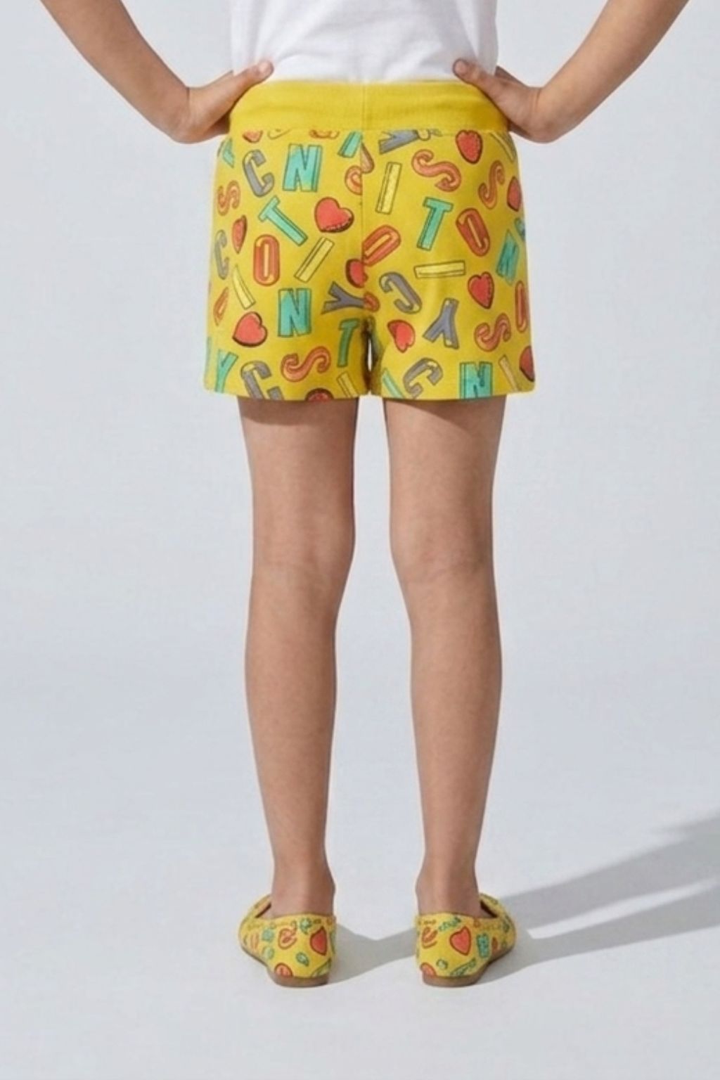 Pop Art Yellow Print Shorts H873