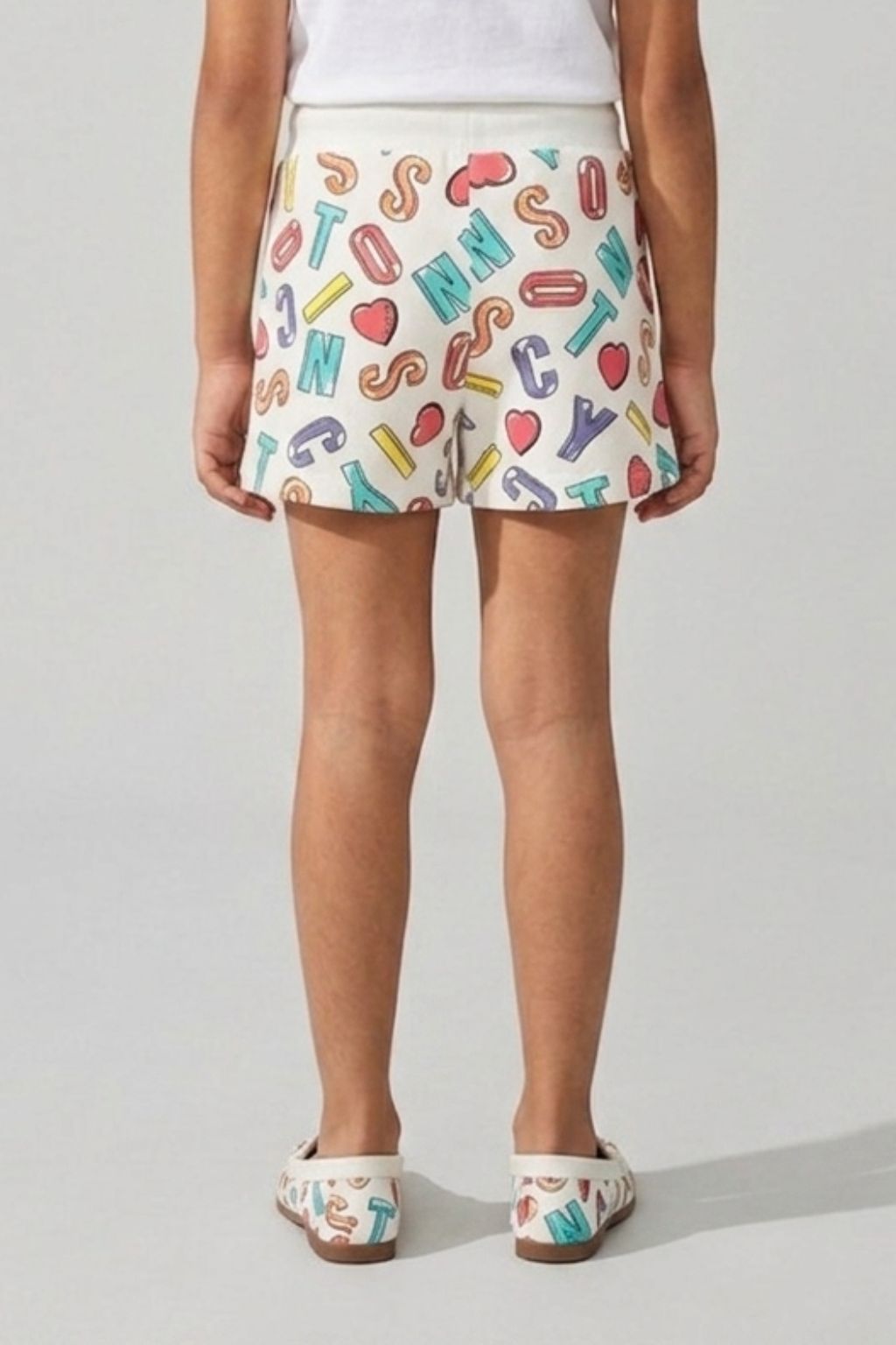 Playful White Print Shorts H873