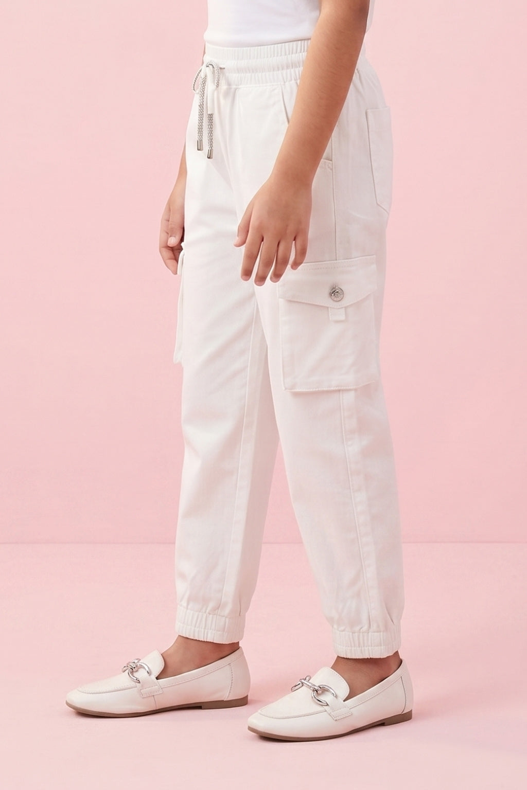 Classic White Cargo Joggers JO0120