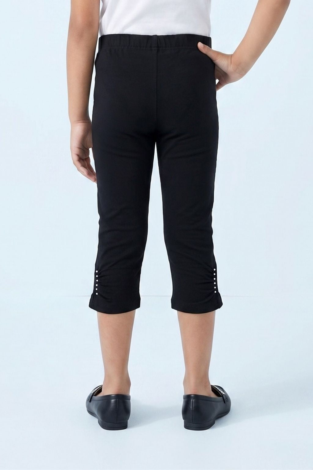 Black Cotton Stretch Capri LG725
