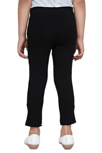 Girls Black Solid Capri Leggings