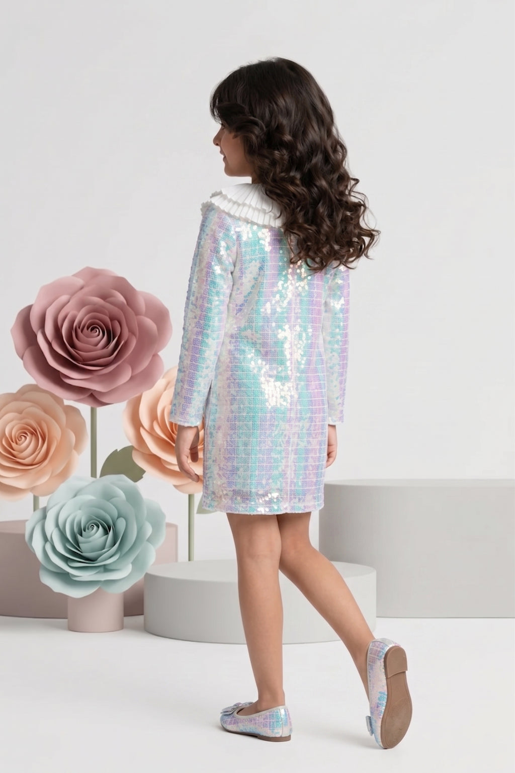 Off-White Shift Dress with Pleated Ruffle Collar M2479