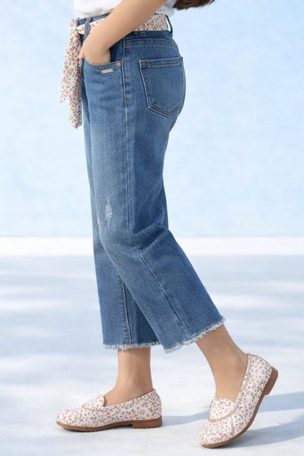 Blue Cropped Straight Fit Jeans P1495