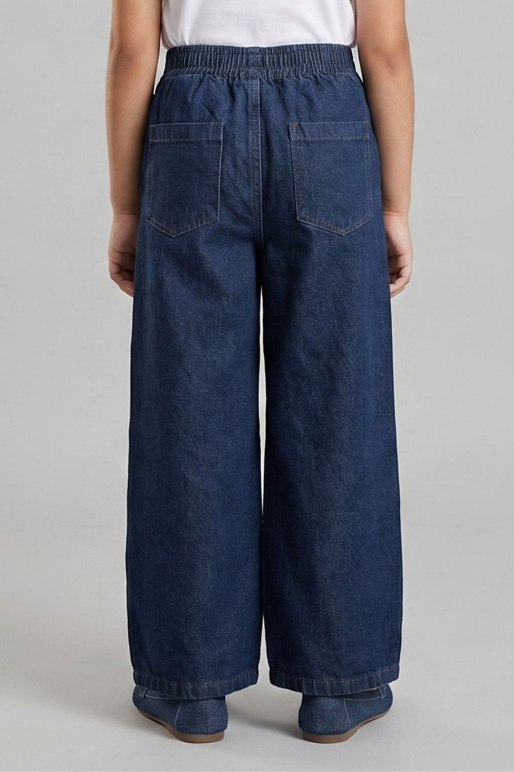 Dark Blue Relaxed Fit Ripped Jeans P1539