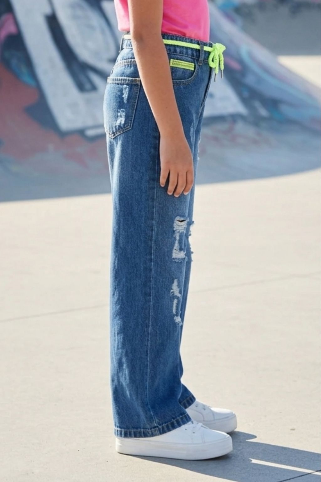 Neon Tie Distressed Wide-Leg Jeans 1639
