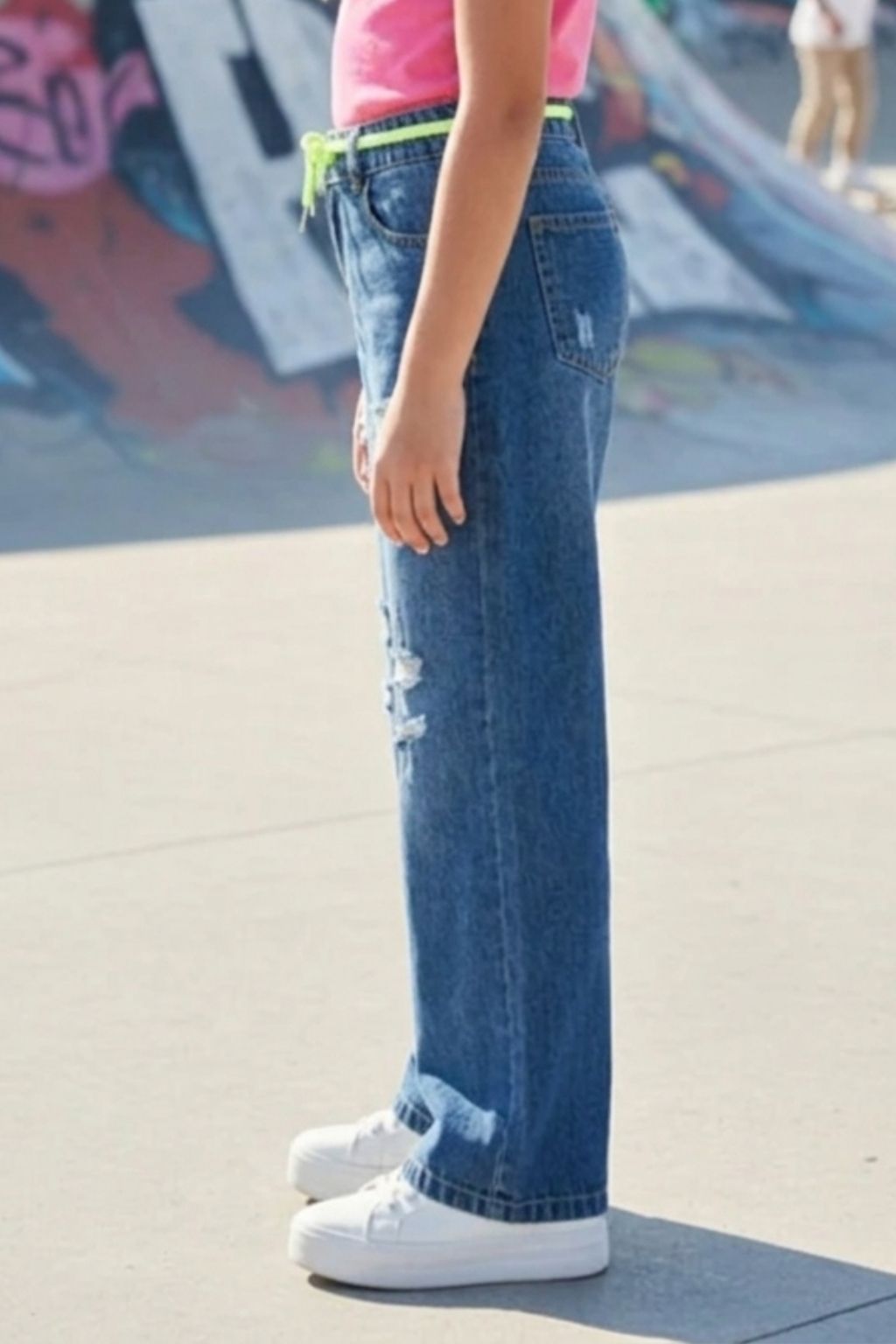 Neon Tie Distressed Wide-Leg Jeans 1639