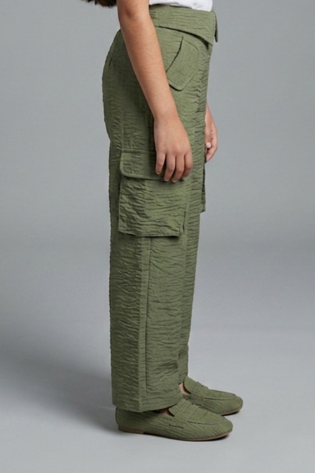Olive Grove Textured Cargo Pants P1649