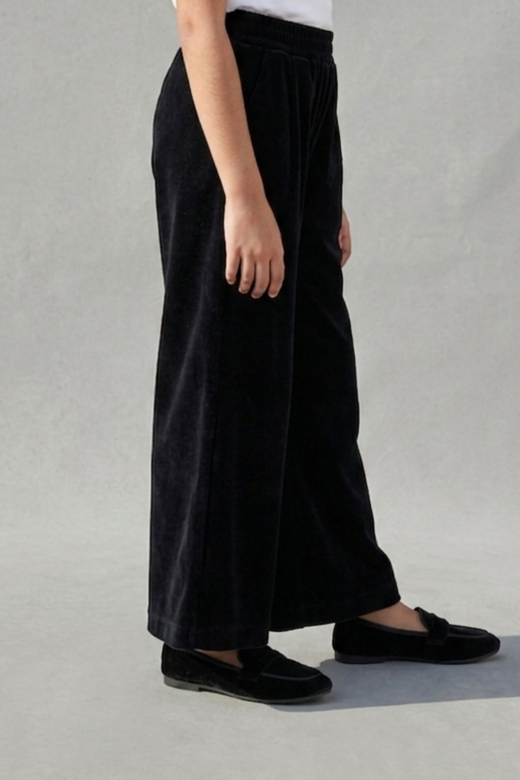 Black Wide-Leg Comfort Pants P1667