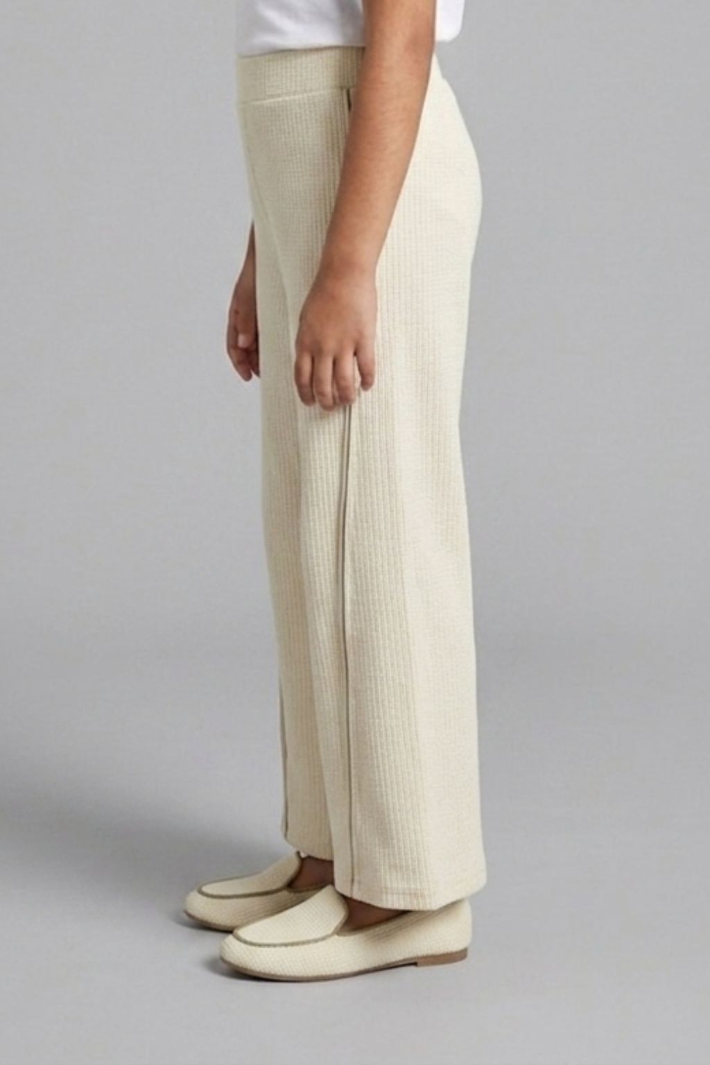 Off-White Textured Wide-Leg Pants P1669
