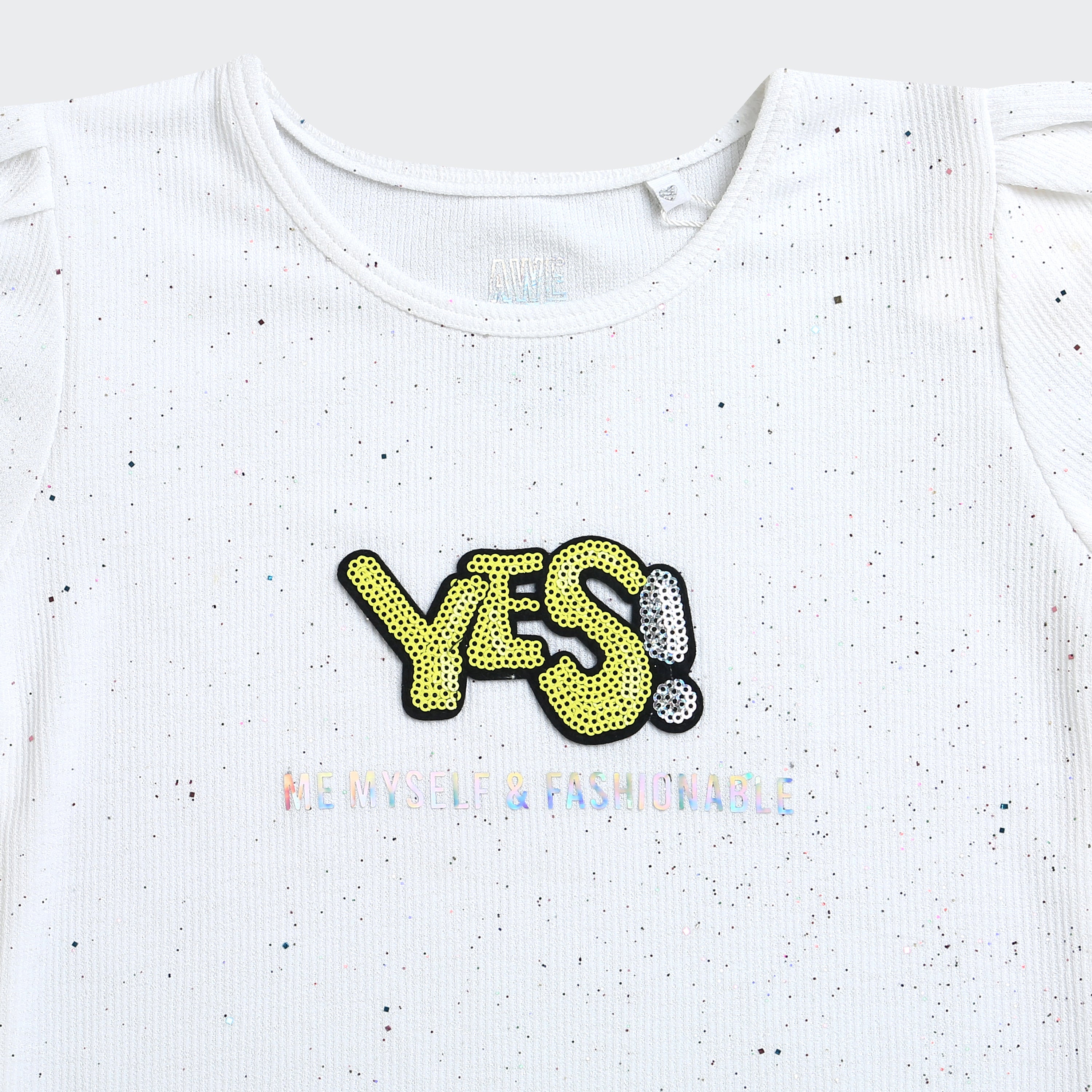 Tiny Girl White Graphic Puff Sleeve Top – Everyday Fashion Tee