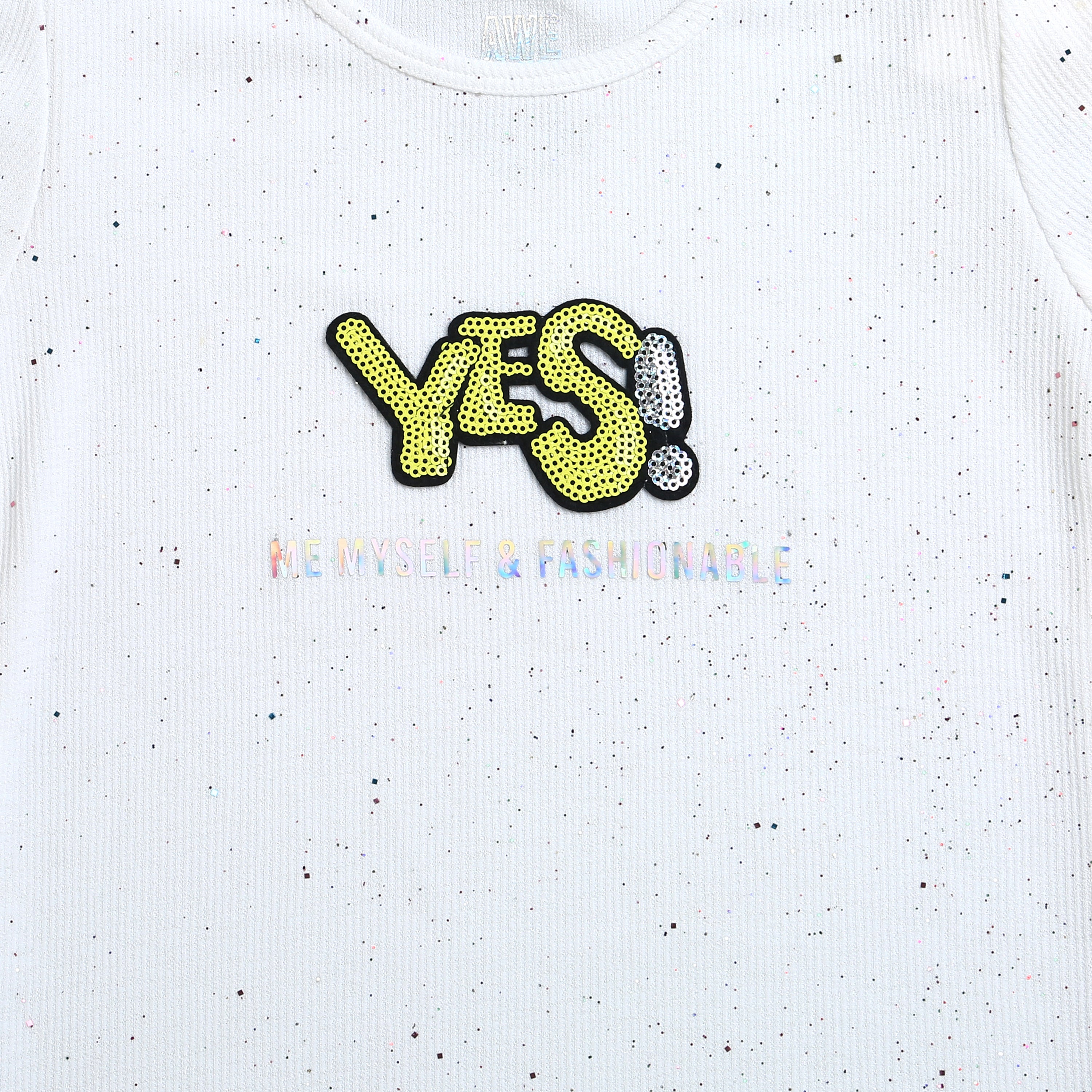 Tiny Girl White Graphic Puff Sleeve Top – Everyday Fashion Tee