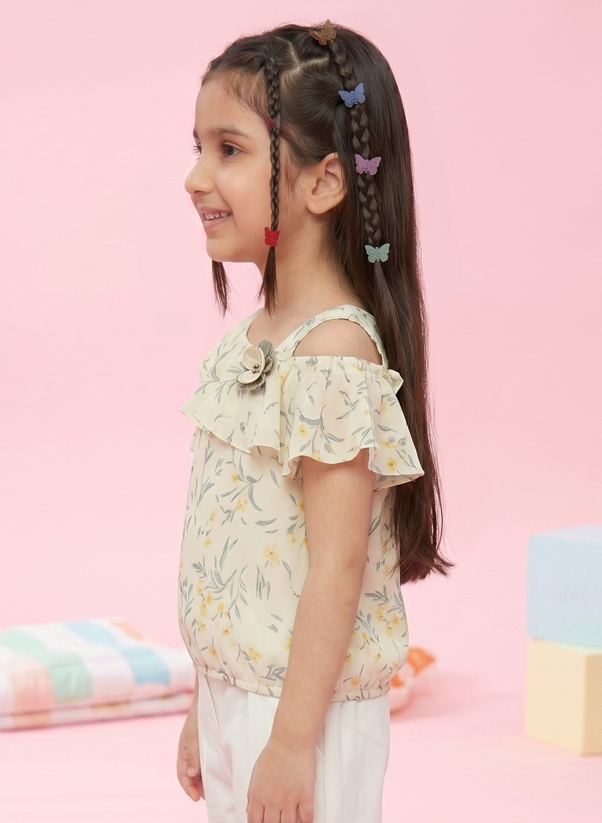 Cream Floral Ruffle Sleeveless Top TG5015