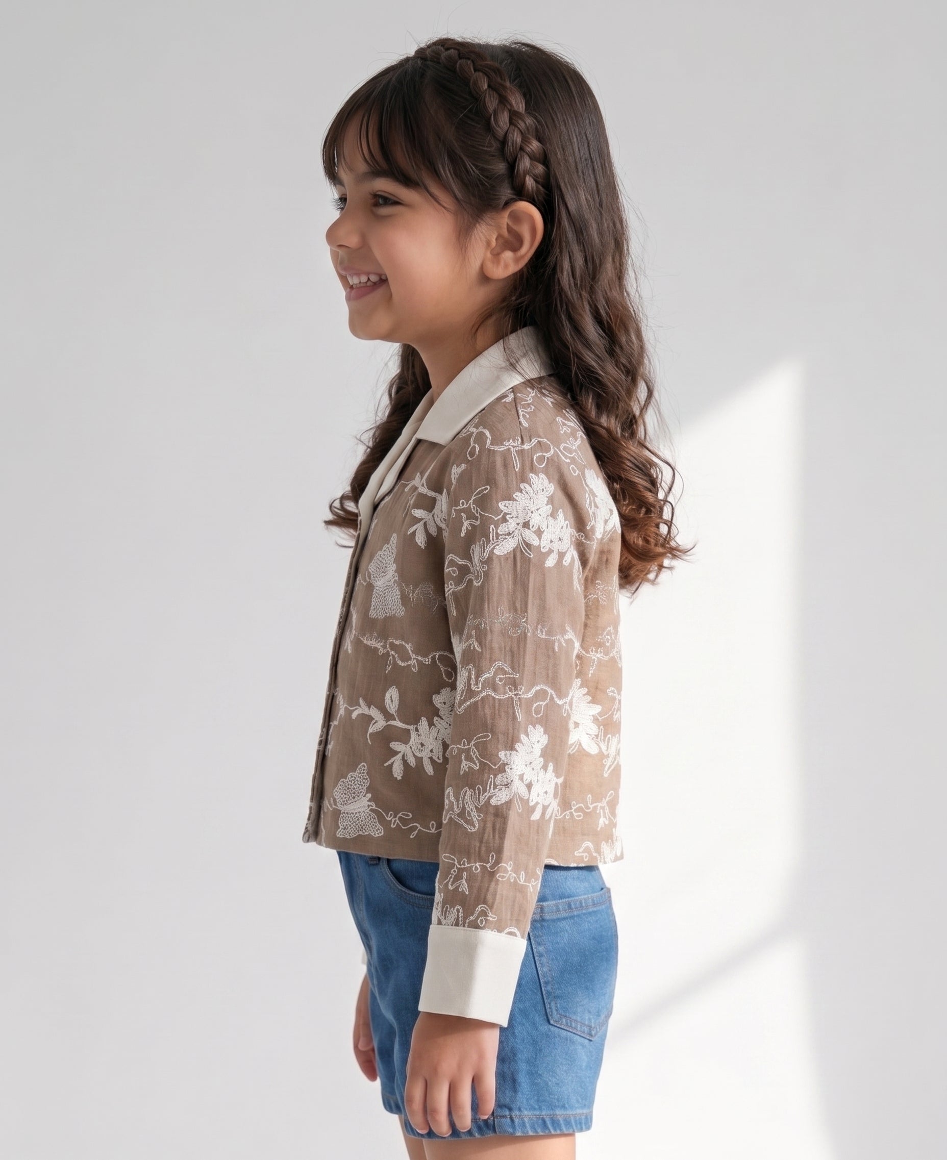Brown Floral Embroidered Contrast Collar Shirt TG6723
