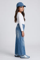 Blue Washed Denim Wide-Leg Jeans with Heart Patch TGCO0049