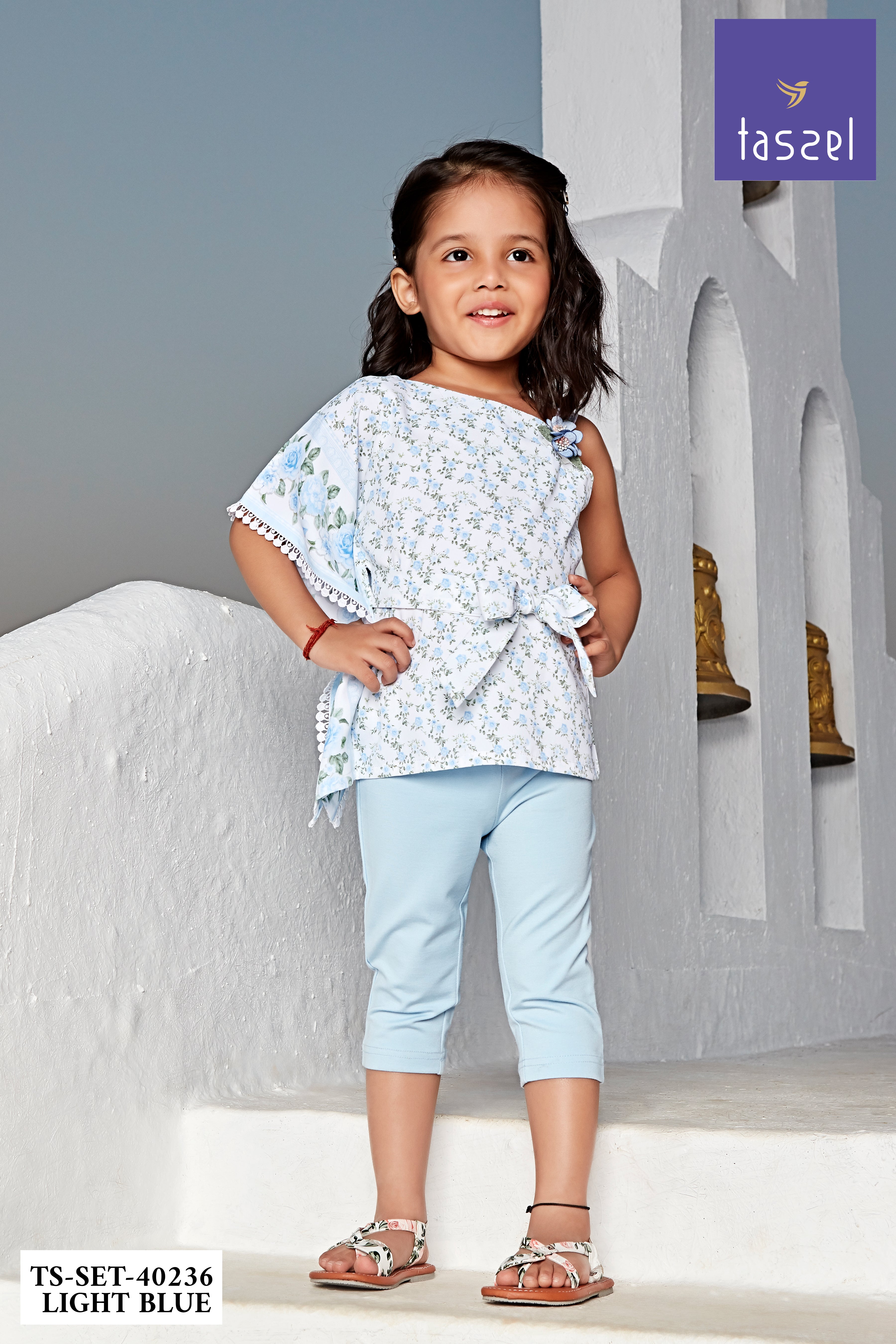 Girls Light Blue Floral Top & Capri Set TSSET40236