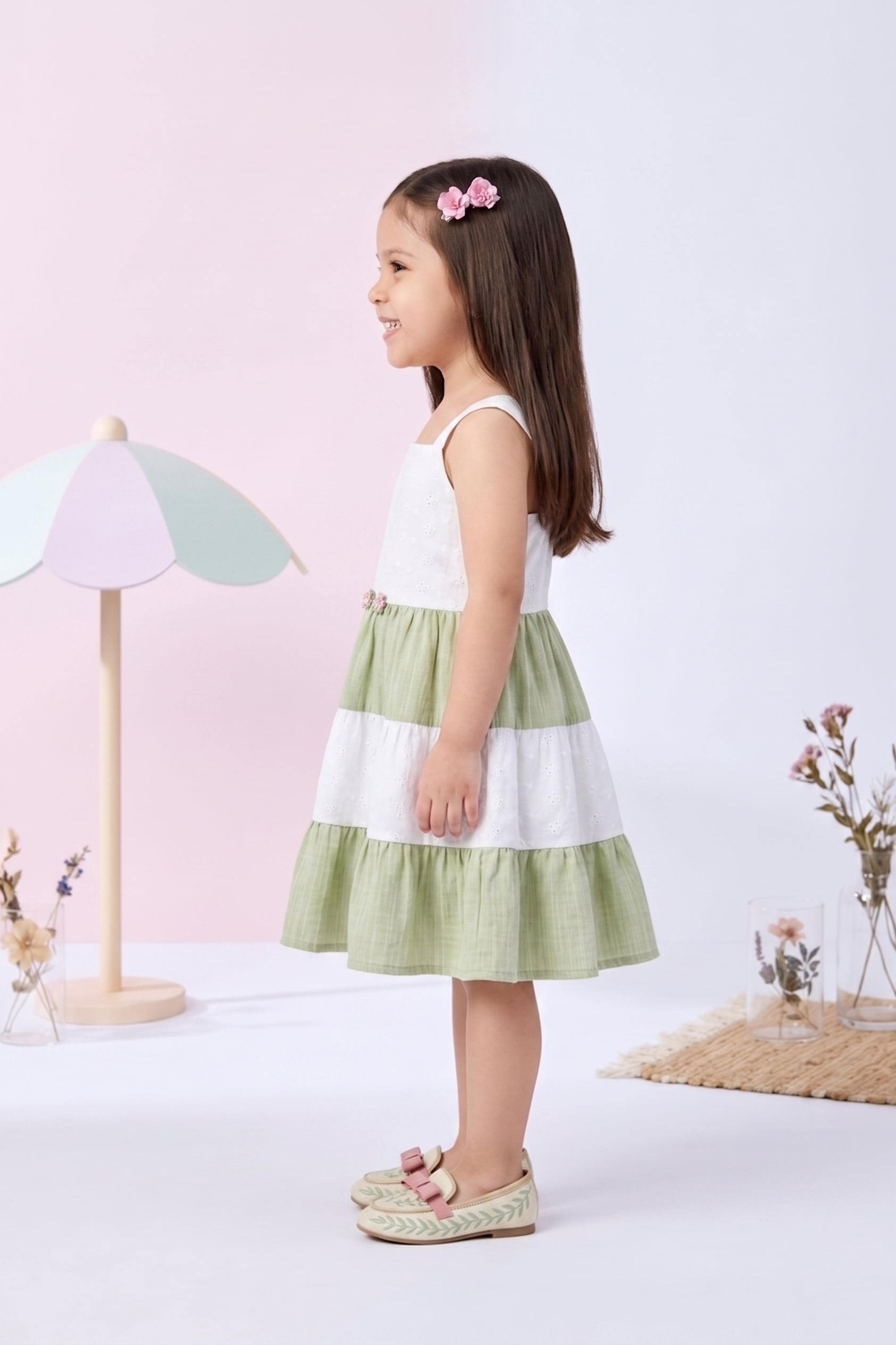 Girls off white Sleeveless Colorblock Tiered Dress TSM30659