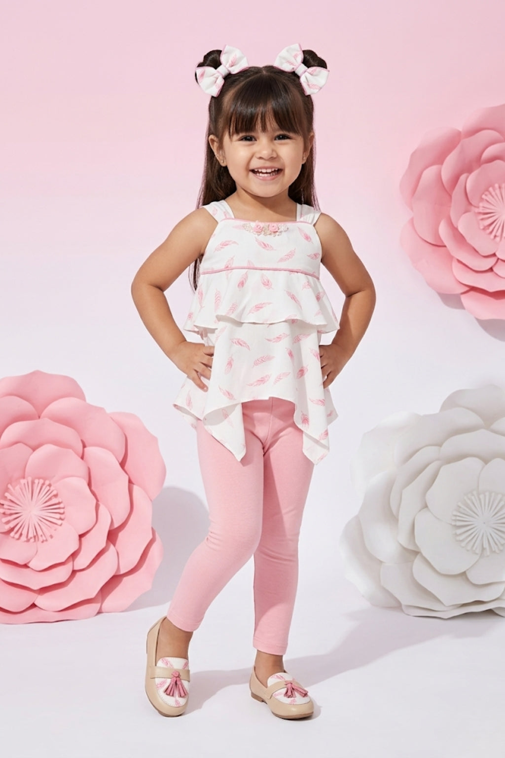 Feather Print Layered Top & Pink Capri Set TSSET40245