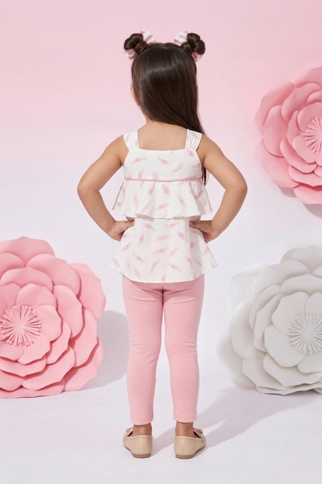 Feather Print Layered Top & Pink Capri Set TSSET40245