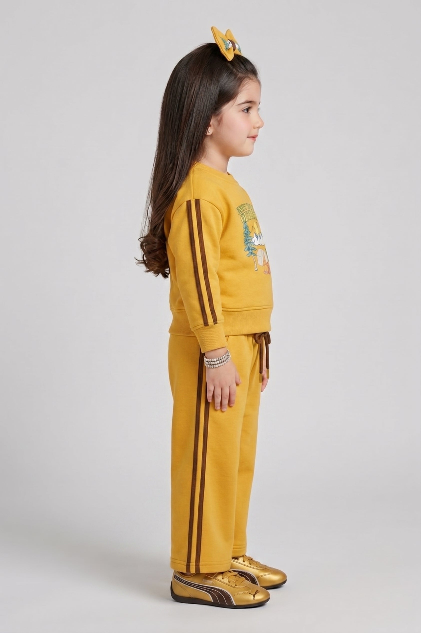 Barbie Mustard Yellow Graphic Sweatshirt & Wide-Leg Pants BAISET0025