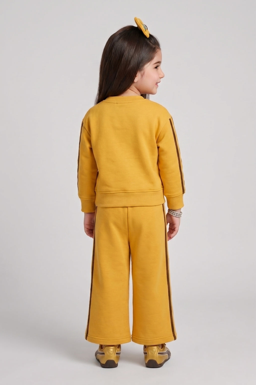 Barbie Mustard Yellow Graphic Sweatshirt & Wide-Leg Pants BAISET0025