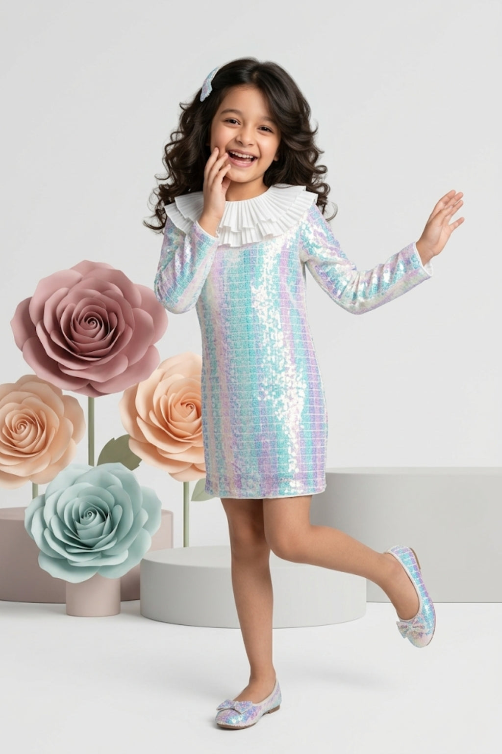 Off-White Shift Dress with Pleated Ruffle Collar M2479